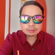 Dyslexia Hi, LSSG. I am a professional educator with a master's degree, and  becoming a lawyer is my ultimate dream. Oral communication is my strength,  I suppose, because I used to do