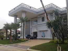 Contoh teras rumah, desain teras rumah, inspirasi teras rumah, teras rumah, teras rumah sangat cocok untuk desain rumah klasik yang memperlihatkan nilai estetika yang lebih. Pin Di Desain Rumah Minimalis Modern Terbaru