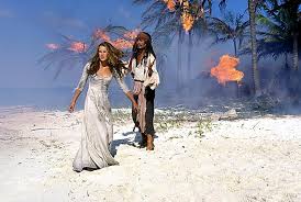 Whilst Being Marooned On An Island With Jack Elizabeth Takes Matters Into Her Own Hands And Creates A Fi Pirates Of The Caribbean Pirates Johnny Depp Pictures