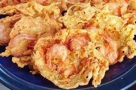 Di indonesia, kata bakwan tetap digunakan sampai sekarang meskipun tidak lagi berisi daging atau udang. Resep Peyek Udang Basah Pelengkap Makan Paling Favorit
