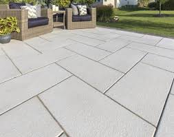 Patio With A Beautiful Soreno Large Format Paver Photos Large Concrete Pavers Pavers Backyard Patio Slabs
