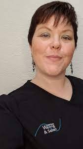 Dana Knapp's Instagram, Twitter & Facebook