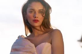 Heeramandi star Aditi Rao Hydari's before & after pics spark plastic  surgery rumours; fans react