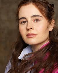 Natalie Grove's Instagram, Twitter & Facebook