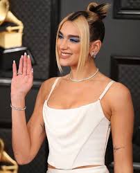 Top women/female celebrities / influencers on social media 2021 by number of followers, subscribers wiki. Dua Lipa Lipa Dua Women