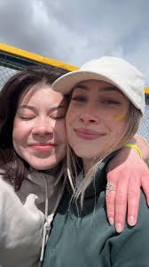 Hi! My name is Morgan and I'm looking for a roommate for the '25-'26 school  year! I will be a junior and I'm in the nursing program here. I'm looking  to sign