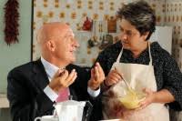 Comico napoletano, alessandro è arrivato al successo grazie ad alcune trasmissioni televisive ha lavorato poi nel film natale in crociera (2007) con christian de sica, michelle hunziker e aida. Alessandro Siani Epd Film
