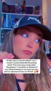 Jenny Nolte's Instagram, Twitter & Facebook