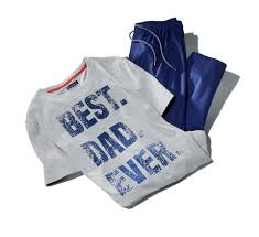 From clothing to tech gadgets to grooming tools, here are 60 ideas that he'll love and appreciate. S0kxfp7gixl6im