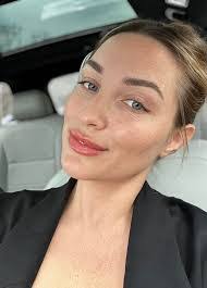 Ashley Casterline's Instagram, Twitter & Facebook