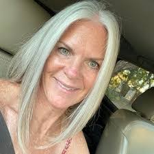 Marcie Beck's Instagram, Twitter & Facebook