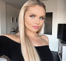 Singer Alli Simpson 'extremely lucky to be alive' after breaking her neck