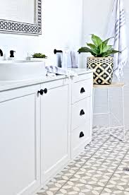If there's one bathroom style that's becoming more. Modern Hamptons Bathroom Reveal Hampton Bathroom Hampton Style Bathrooms Modern Hamptons Bathroom