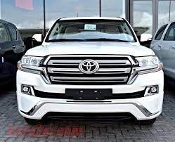 Conquer any terrain in our four wheel. Toyota Land Cruiser Vxr 5 7 Platinum V8 2018 White