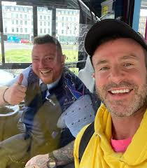 Ainsley has an 'Eyebrow' appointment this morning so takes my car off me🙄.  I step onto the bus and I'm greeted with 'alright Gary', I'm always thrown  for a second like shit