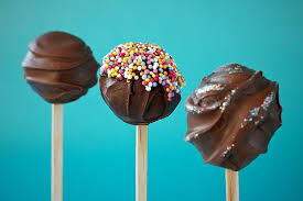 Io li ho fatti insieme a tanti bambini in occasione di un laboratorio dedicato ai dolci di natale e sono davvero. Dolci Per Il Compleanno Dei Bambini I Cake Pops Torte Al Cioccolato
