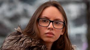 Ginny hoffman se presenta en el canal de su hermana yosstop para hablar de la demanda a héctor para. Ysh5ixbd414iom