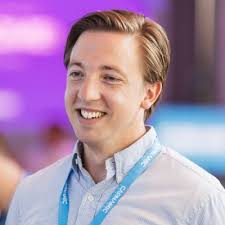 Learn about the Mentors helping entrepreneurs in our program