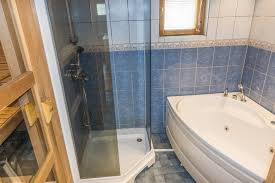 Mökki porealtaalla tai paljulla Leviltä: Edulliset mökit