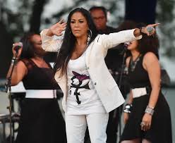 25 cm describes the life of sheila e., singer and percussionist, from growing up in oakland, to playing with various bands, to her success as the first. Sheila E On Prince Ringo And Why It S Time To Take A Stand