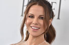 See more ideas about kate beckinsale, kate beckinsale hair, kate. Kate Beckinsale Shows Off A New Blond Bob Hair Look