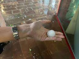 Se in lombardia il fronte temporalesco ha portato fino a 110mm di pioggia (tra monza e bergamo) e l'esondazione a milano dei fiumi seveso e lambro e in piemonte 72mm (in centro a torino ha provocato gravi danni e purtroppo anche una vittima), nel primo pomeriggio di oggi (sabato 22 giugno 2019) a modena sono caduti 35mm di pioggia. Meteo Modena La Grandine Del 22 Giugno 2019 Meteo Ilrestodelcarlino It