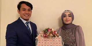 Hari itu bude aminah bilang, tom, nanti ikut makan malam bareng bude dan pakde ya, mau to.? nanti malam itu, ulang tahun perkawinan bude dan. 5 Peran Dan Fungsi Mahasiswa Dalam Masyarakat Generasi Penerus Di Masa Depan Merdeka Com