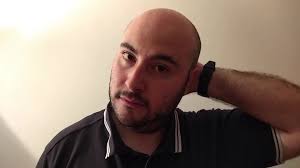 In Eglogle (domani sera, ore 22, Corte della Mole) Alessandro Gori è pronto  a tirare fuori il suo lato più poetico, sensibile, ma anche impegnato.  Eccone un assaggio in questa video-poesia girata in ...