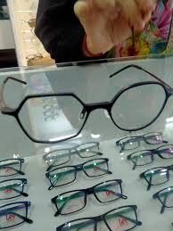 Kanta lekap yang dipilih perlu mengikut kesesuaian mata pesakit dan sesetengahnya mampu memberikan anda penglihatan yang lebih jelas berbanding cermin mata. Buat Cermin Mata Baru Di Optom Eyecare Bangi Mohazsue
