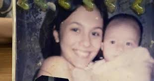 8 Foto Jadul Wulan Guritno dan Shalom Razade