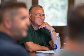 When @corinnelwashington and I decided to move to Bowling Green to start  @citylightky we made 2 commitments for our family: 1. It's not a mom and  dad thing, it's an “us” thing.