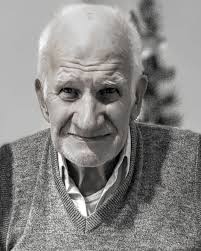 🎭 ⚫⚪ ¡A sala llena disfrutamos la función de la UT8 con su  obra"Contrastes". En esta comedia, Anahí Ponsone, Patricia Catania y Mónica  Iacurto , con dirección de Manuel Vázquez, presentan dos