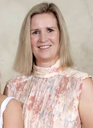 HELP POLICE AND FAMILY TO LOCATE THIS LOST FEMALE... . See below reposted  here.👇