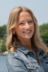 Fifteen Competing For Title Of Queen Of The Lakes 2025