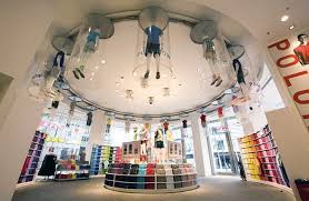 Why Retailers Are Suddenly Desperate To Keep Their Least Valuable Workers Uniqlo Visual Merchandising Retail
