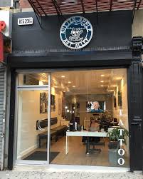 7406 wornall road kansas city, mo 64114. Kansas City Tattoo Shops Elegant Rotten Apple Art Alley On Instagram Looking For The Right Tattoo Shop Tattoo Studio Interior Tattoo Shop Decor