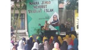 Evi effendi bersama ellis studio production. Tag Evie Effendie Kabar Mengejutkan Dari Ustaz Evie Effendi Gugat Cerai Sang Istri Pengacara Sudah Selesai Tribun Jabar