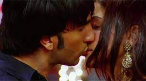 On Screen Kisses Discussion Post: When Do We Like Them, When Do We Hate  Them? | dontcallitbollywood