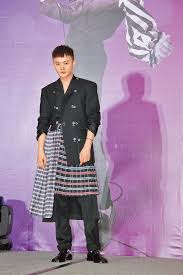 Jun 30, 2021 · 為了學習台語歌，她用羅馬拼音一個字一個字標註，沒想到被說像是abc在唱，不過在當天節目獲得來賓許富凱給予鼓勵，覺得這樣也是很有特色，讓. è¨±å¯Œå‡±7æ¶å°èªžæ­ŒçŽ‹å'¼è²é«˜ å¨›æ¨‚æ–°èž ä¸­åœ‹æ™‚å ±