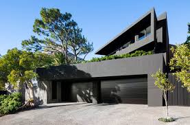 Please inform hofmeyr 73 (upstairs) in advance of your expected arrival time. Dark Colors Are Used In This Modern Home In South Africa Home Design Lover