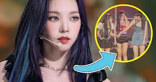 Leaders Supporting Leaders — aespa's Karina Seems To Check In On Red  Velvet's Irene At SM Concert