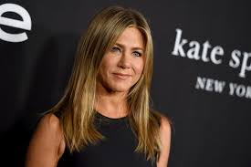 Flip through a magazine and you might see her clutching a bottle of smartwater. Jennifer Aniston Describes Strained Relationship With Her Late Mother In New Interview Huffpost
