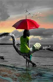 Umbrella As A Decoration Matching It Properly Will Make You More Elegant And Charming Splash Images Splash Photography Color Splash Photography