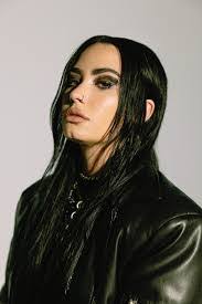 Steph Davila's Instagram, Twitter & Facebook