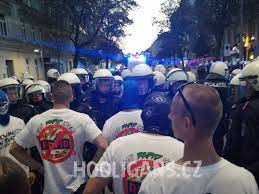 Hooligans fight in bratislava, july 10, 2019 (9 photos) the incident happened despite police monitoring risky matches. Hooligan Krawalle Legen Wien Lahm