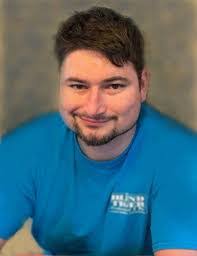 Derek Gore's Instagram, Twitter & Facebook