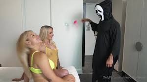 Musclebarbievip Super Hot Threesome Onlyfans Porno Part 2 | Thothub.