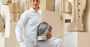 Anna márton is a hungarian sabre fencer, junior european and world champion in 2014, member of the hungarian national team. Nyolcaddontos A Kardozo Marton Anna Demokrata