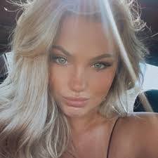 Savannah Jacobs's Instagram, Twitter & Facebook