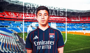 Bouchouari à Lyon? Le transfert choc qui briserait un tabou! - Imagen principal del artículo